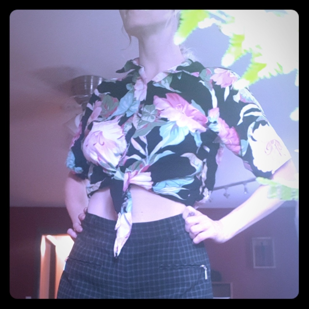 Vintage button down floral tie-up belly shirt